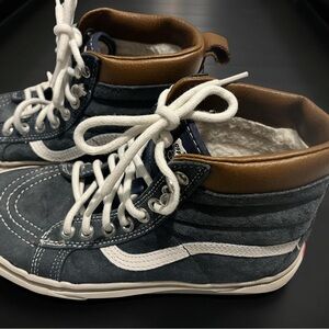 Vintage Fleece Lined Mountain Vans